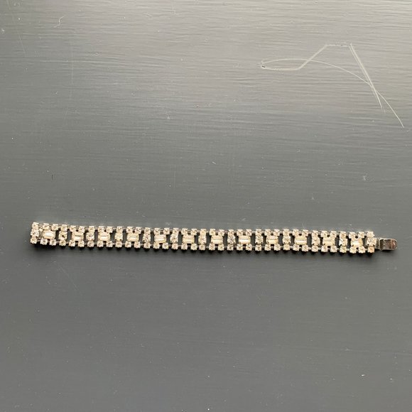 Faux Diamond bracelet - Picture 1 of 2